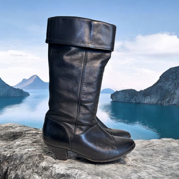 Frye Vintage Soft Leather Foldover Heeled Boots - Picture 1 of 13